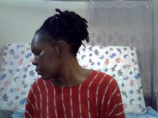 Queen3slim live cam on BongaCams