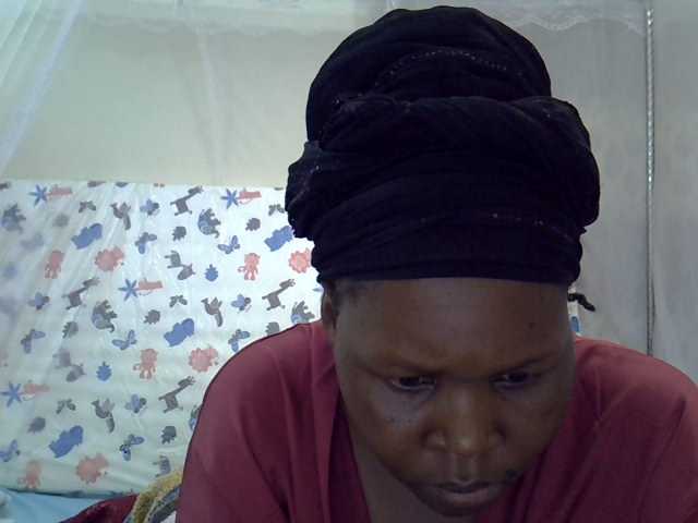 Queen3slim live cam on BongaCams