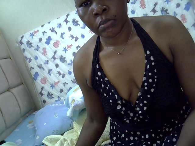 Queen3slim live cam on BongaCams