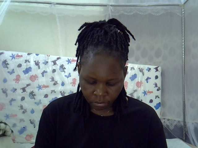Queen3slim live cam on BongaCams