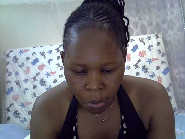 Queen3slim live cam on BongaCams