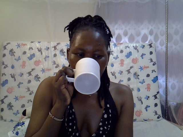 Queen3slim live cam on BongaCams