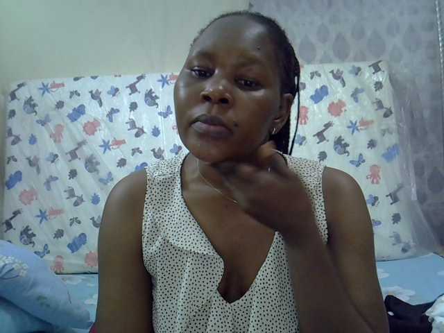 Queen3slim live cam on BongaCams