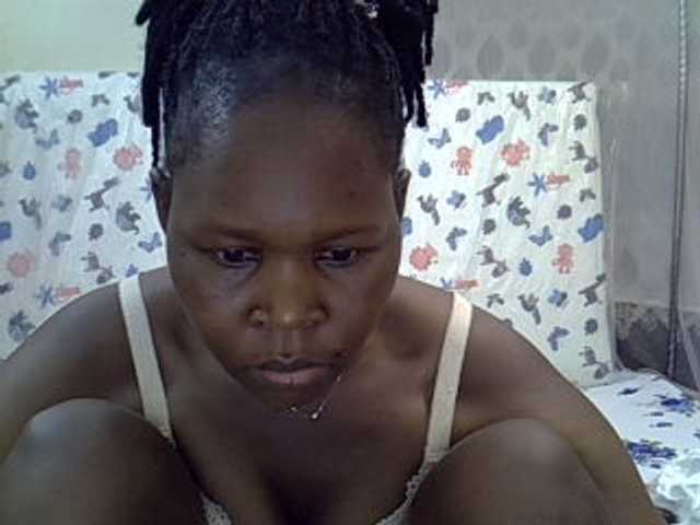 Queen3slim live cam on BongaCams
