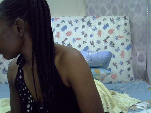Queen3slim live cam on BongaCams
