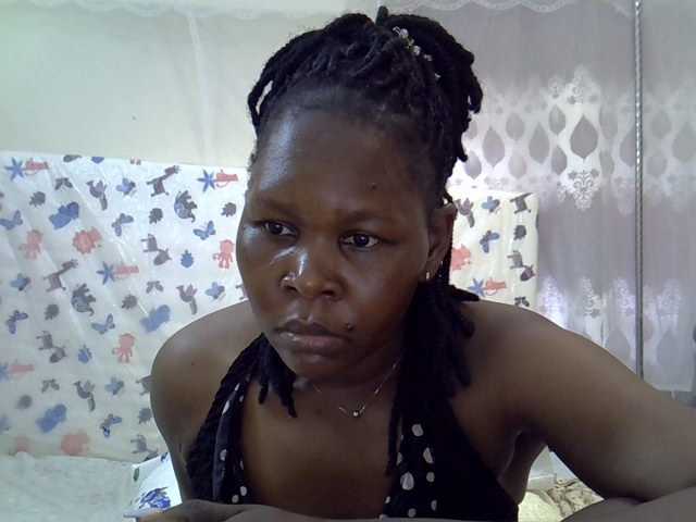 Queen3slim live cam on BongaCams