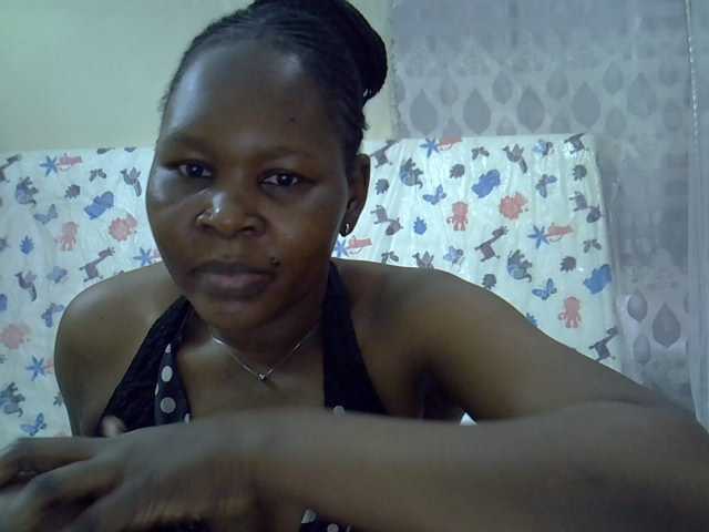 Queen3slim, en vivo ahora en BongaCams
