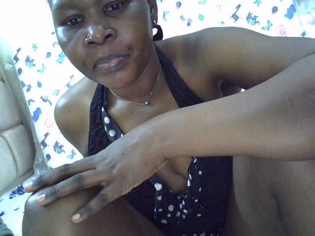 Queen3slim live cam on BongaCams