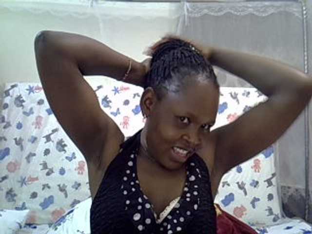 Queen3slim live cam on BongaCams