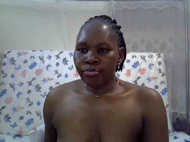 Queen3slim live cam on BongaCams
