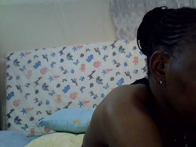 Queen3slim live cam on BongaCams