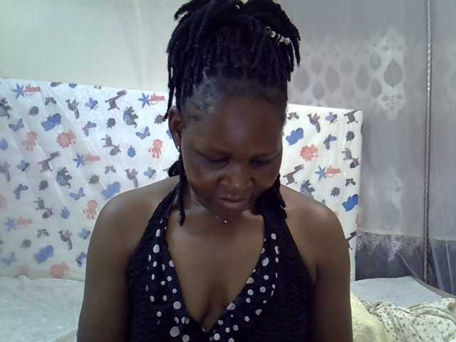 Queen3slim live cam on BongaCams