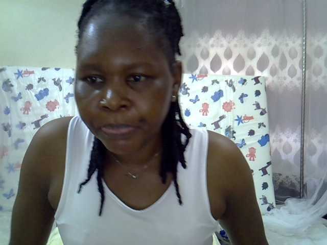 Queen3slim live cam on BongaCams