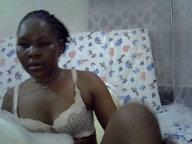 Queen3slim — live female cam