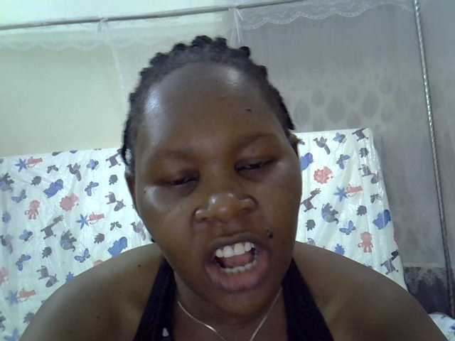 Queen3slim — live female cam