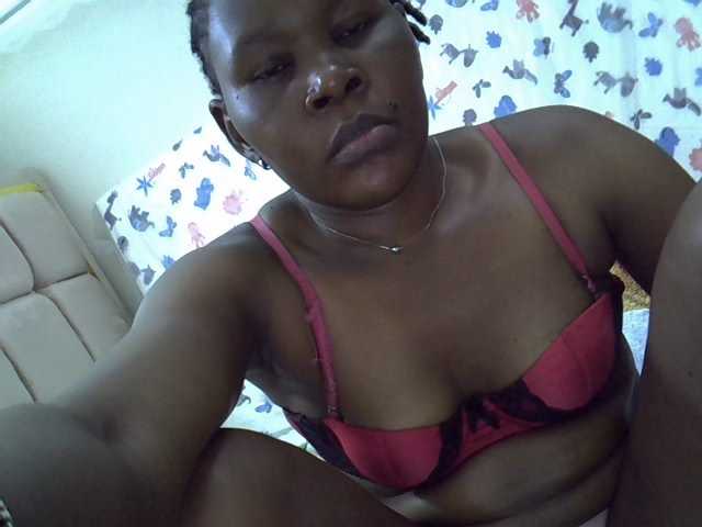 Queen3slim live cam on BongaCams