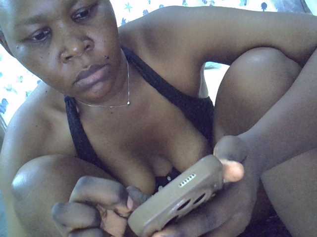 Queen3slim live cam on BongaCams