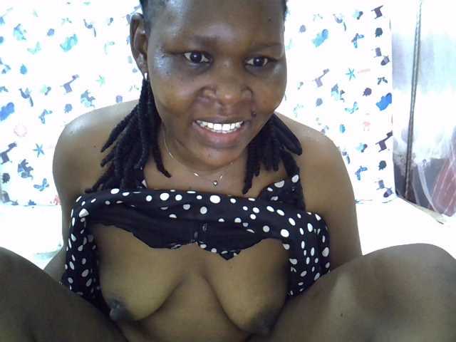 Queen3slim live cam on BongaCams