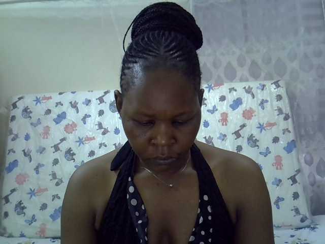 Queen3slim, en vivo ahora en BongaCams