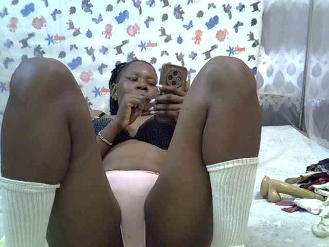 Model: Queen3slim