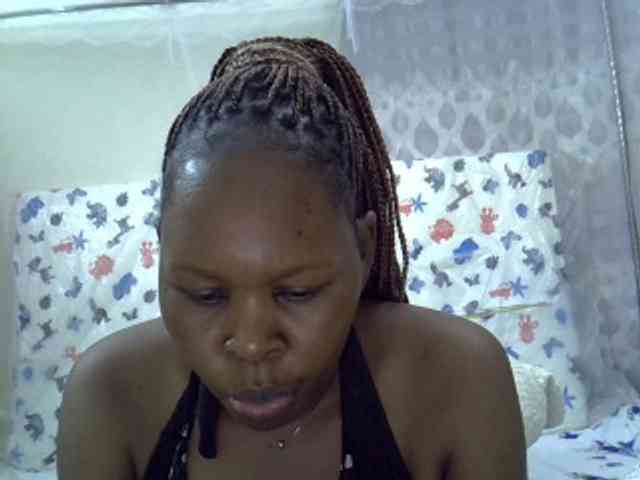Queen3slim's cam show statistics and live stream