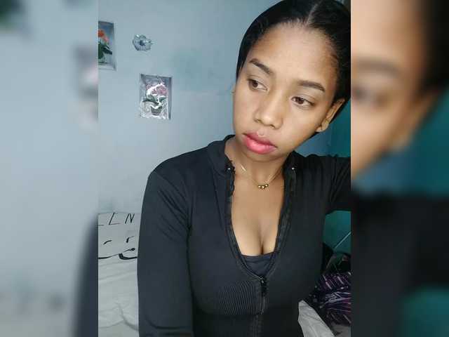 Elynah07 live cam on BongaCams