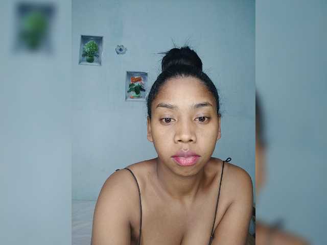 Elynah07 live cam on BongaCams