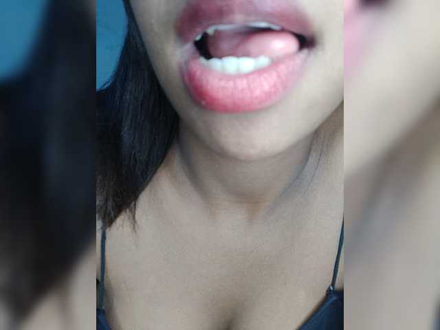 Elynah07 live cam on BongaCams