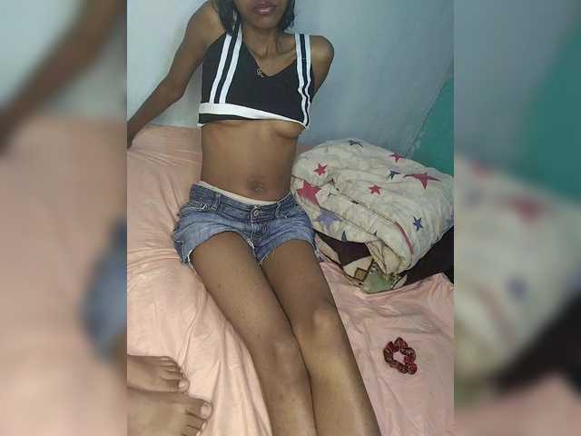 Elynah07 live cam