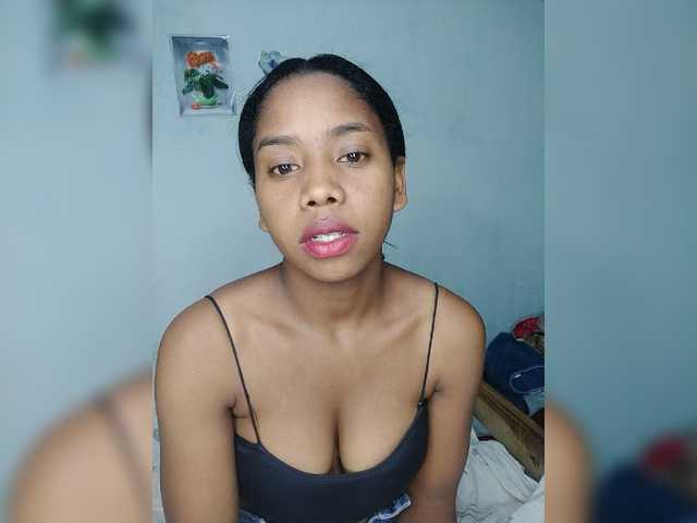 Elynah07 live cam on BongaCams