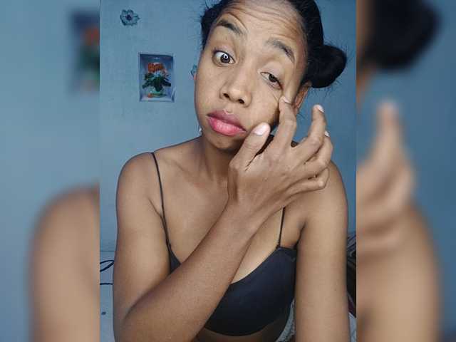 Elynah07 live cam on BongaCams