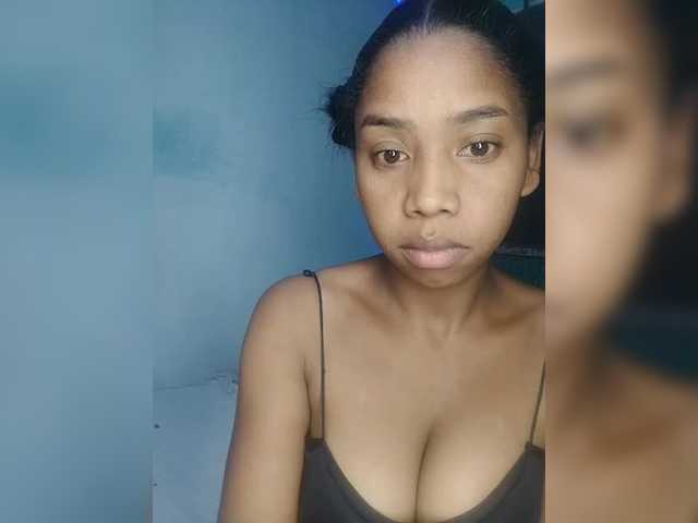 Elynah07 live cam on BongaCams