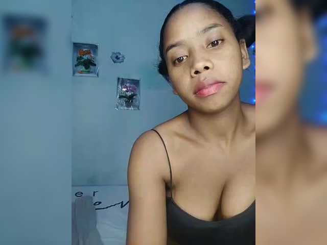 Elynah07 live cam on BongaCams