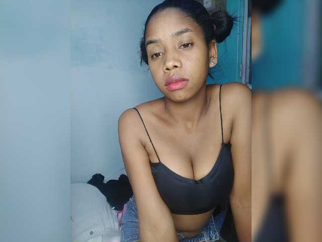 Elynah07 live cam on BongaCams