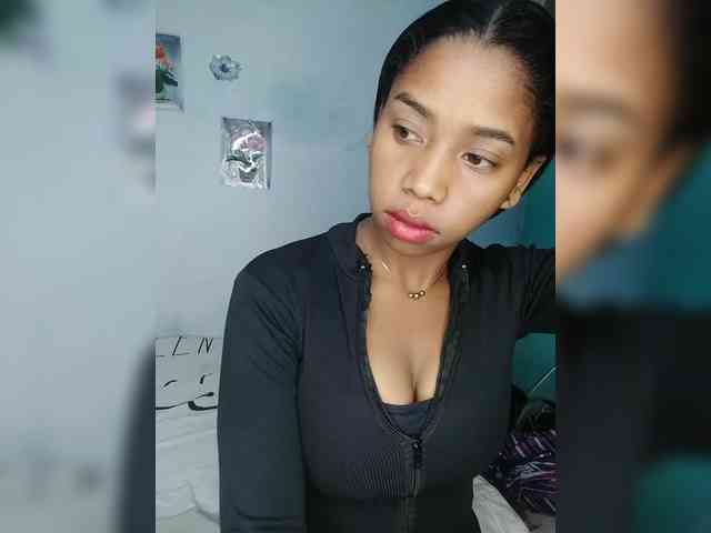 Elynah07 webcam