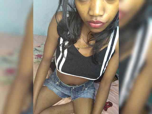 Elynah07 webcam