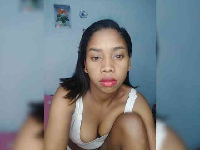 Elynah07 webcam