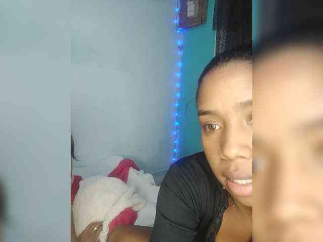 Elynah07 webcam