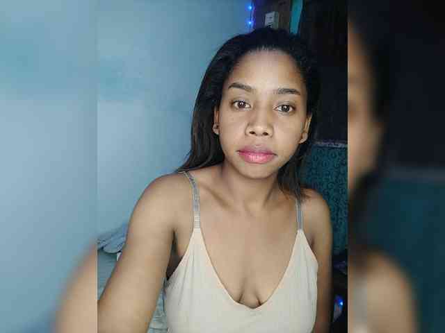 Elynah07 webcam