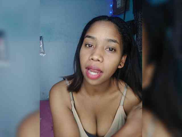 Elynah07 webcam