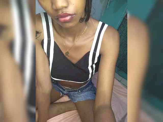 Elynah07 webcam