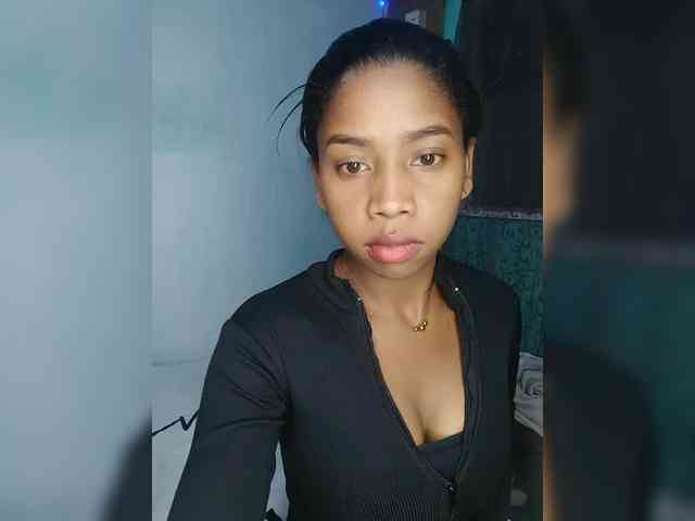 Elynah07 webcam