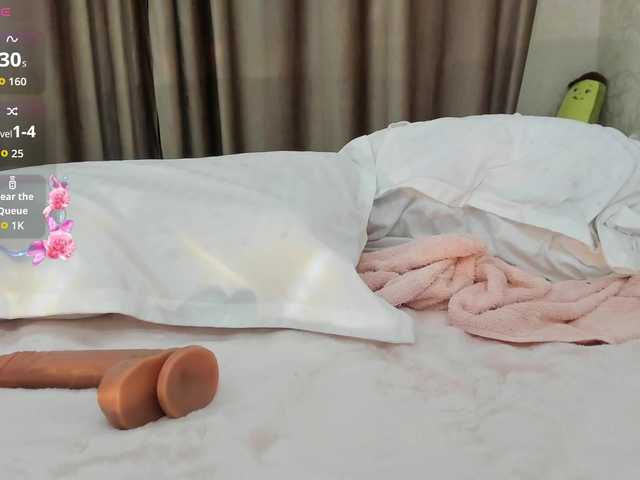 Misslovelly live cam on BongaCams