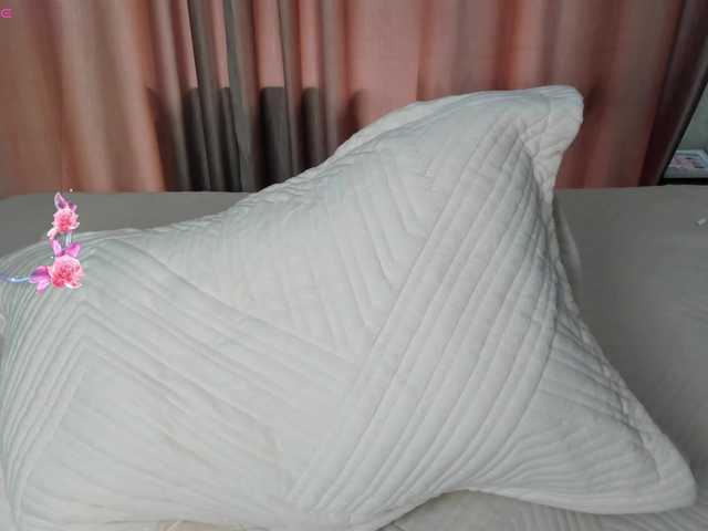 Misslovelly live cam on BongaCams