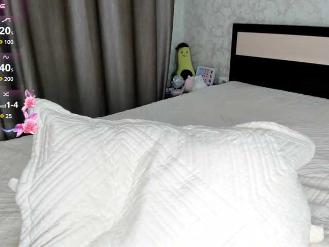 Misslovelly live cam on BongaCams