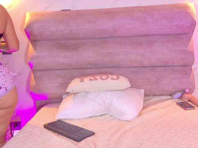MadysonFox webcam