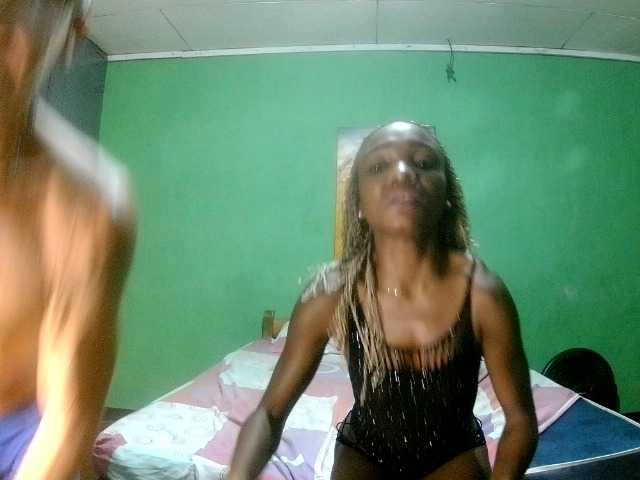 Ebonysexgoddessa — live couple cam