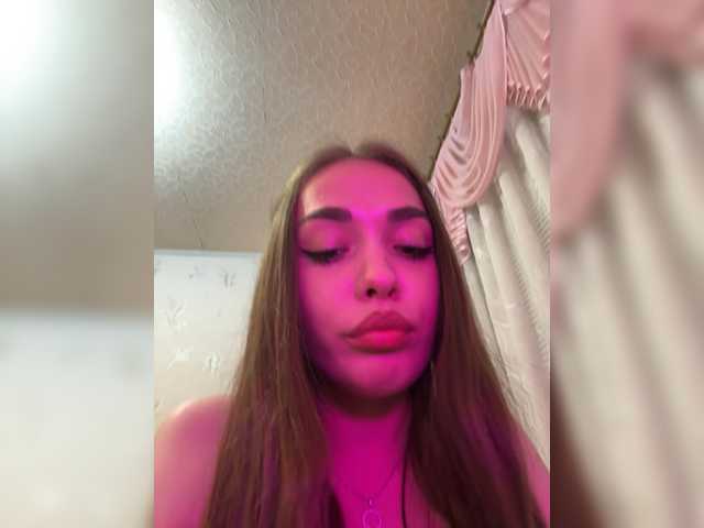 kamilik live cam on BongaCams