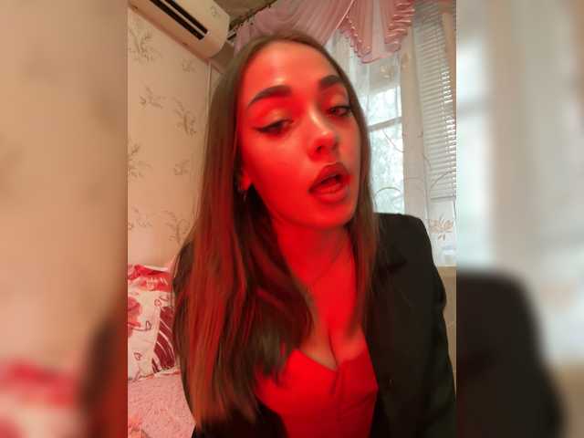 kamilik live cam on BongaCams