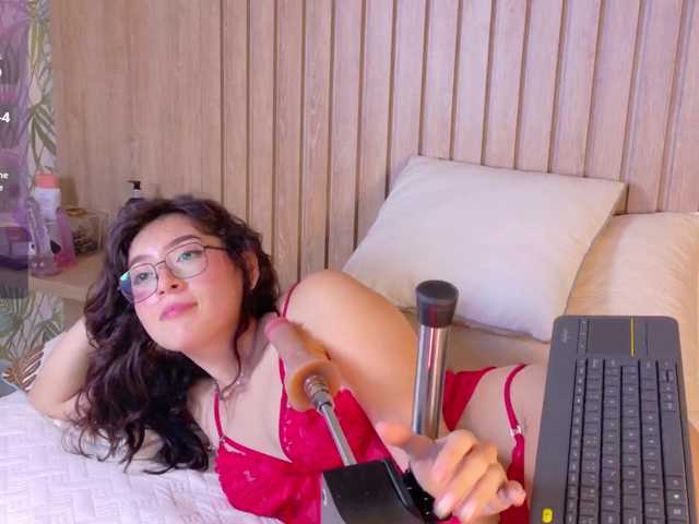 MiaCullens live cam on BongaCams